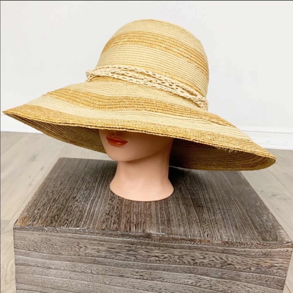 Straw Beach Hat with Wide Brim in Two Tones